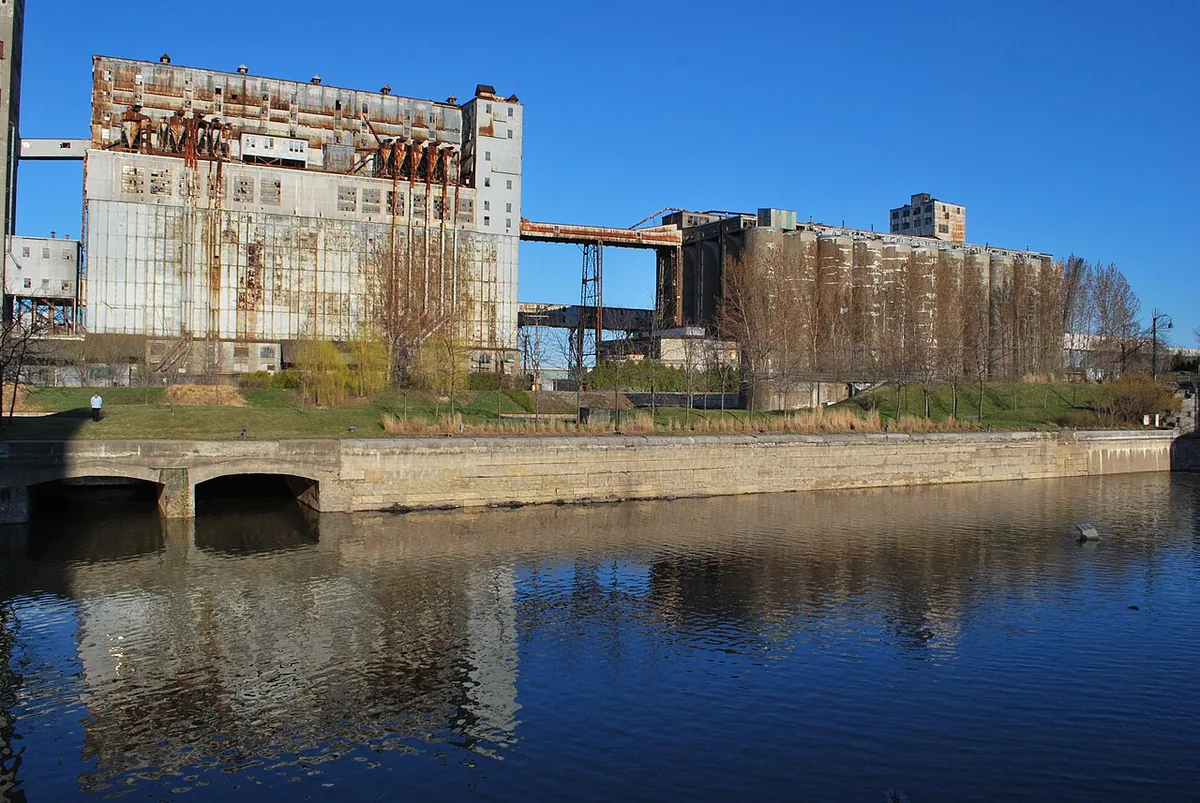 Grain Silo 5 Montreal